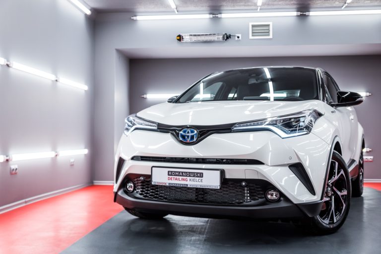 Toyota CHR - biała perła - Romanowski Detailing