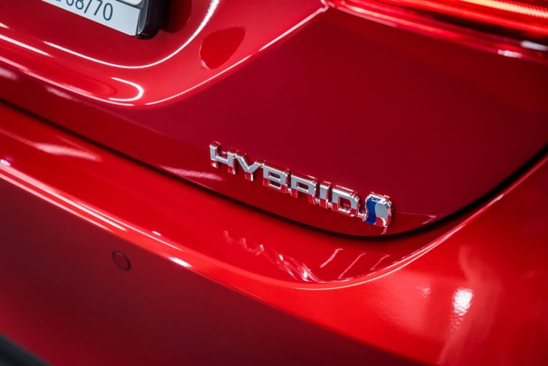 Toyota Camry Hybrid - czerwona - Radom, Kielce